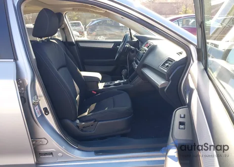 2015 Subaru Legacy 2.5I Premium z USA, uszkodzony, nr VIN 4S3BNAE63F3015824